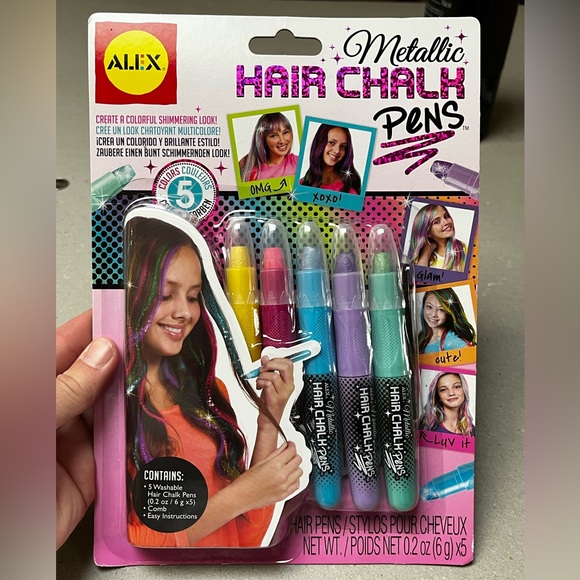 NWT HAIR CHALK PENS AND CHARM BRACELET - Picture 2 of 9